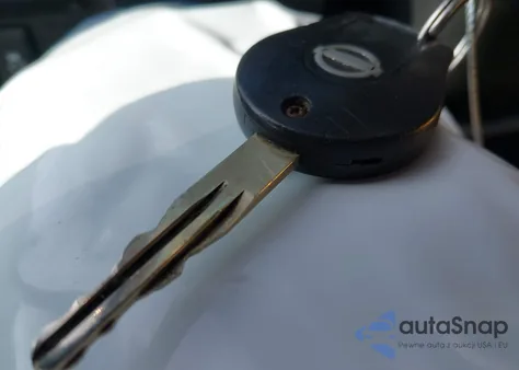 2015 Nissan Versa Note S (Sr)/S Plus/Sl/Sr/Sv from USA, damaged, VIN 3N1CE2CP3FL360932